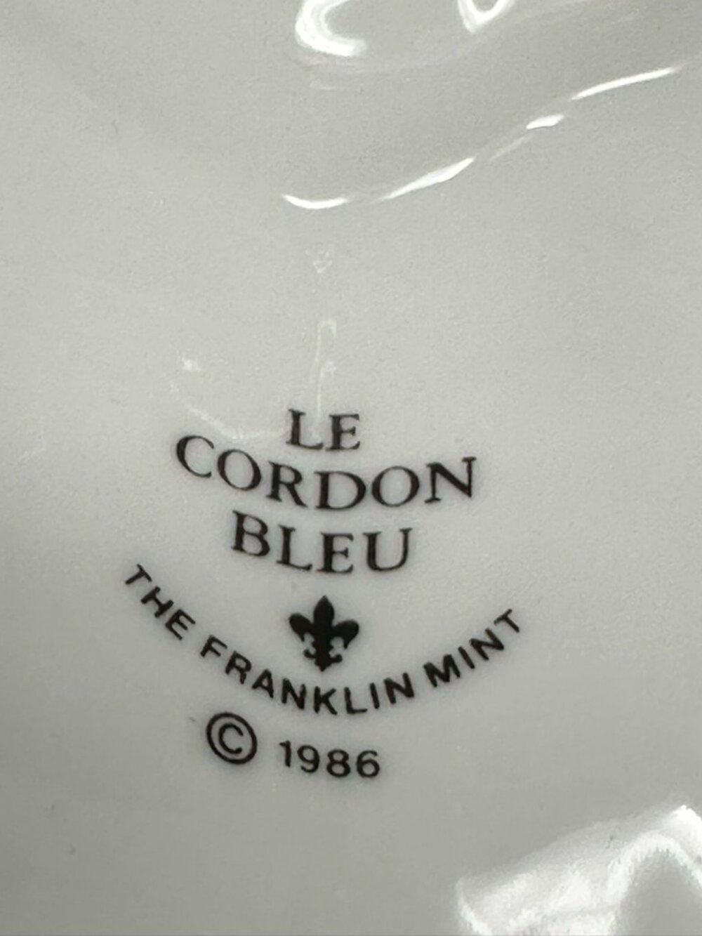 LE CORDON BLEU LAMB Butterflies Porcelain Mould Wall Decor Franklin Mint - Picture 7 of 7